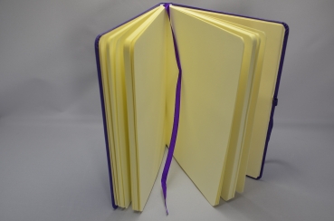 Notizbuch - DINA5 in lila Hardcover
