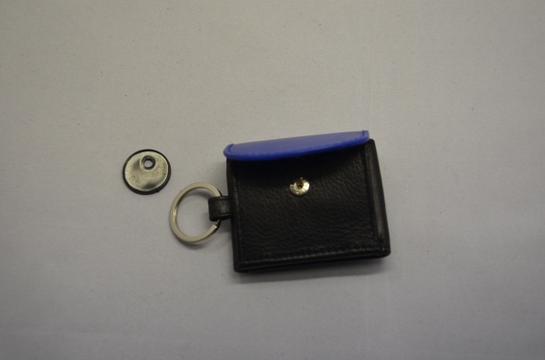 Schlüsselmäppchen "kleiner Muck" | schwarz mit brauner Lasche