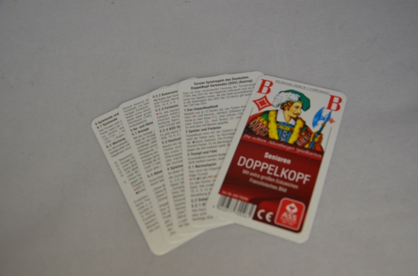 Senioren-Doppelkopfkartenspiel mit Prägung | Rückseite grüne Ornamentverzierungen